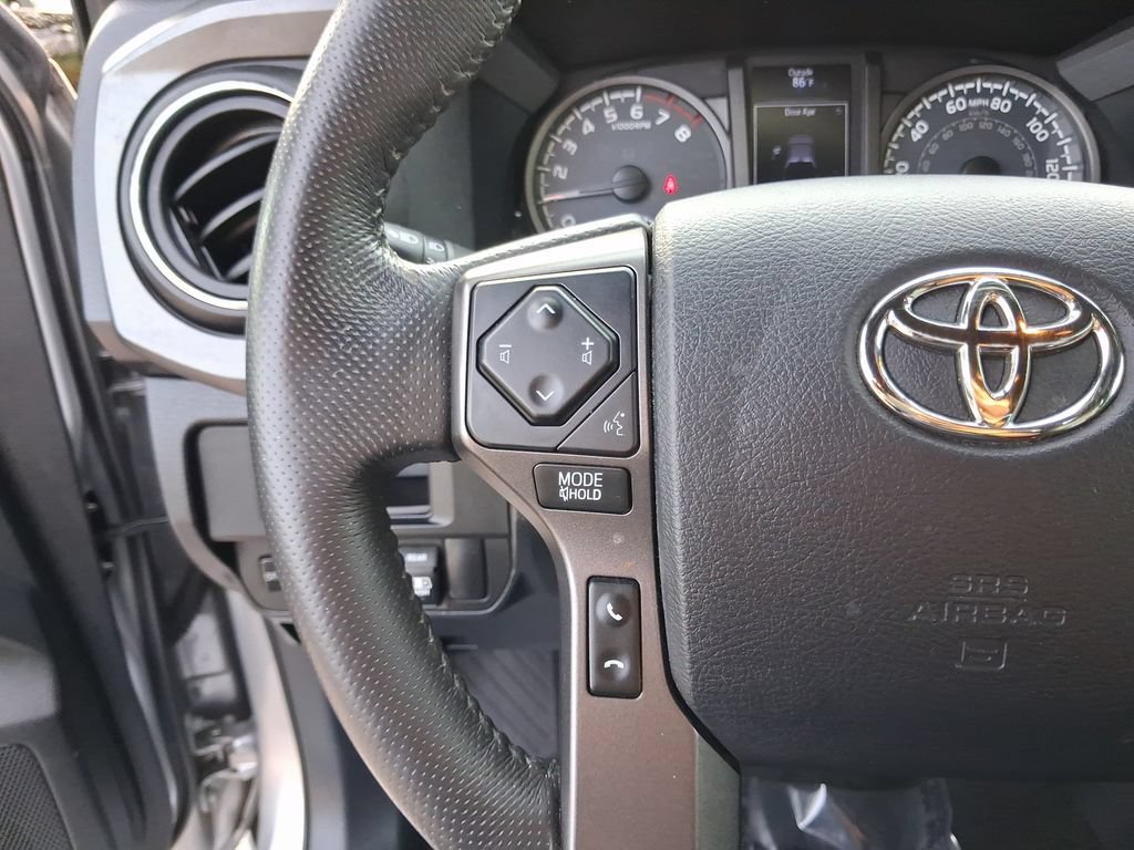 Used 2017 Toyota Tacoma TRD Sport w/ Tow Package RWD image 20