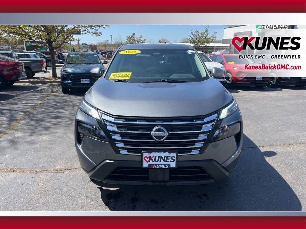 Used 2025 Nissan Rogue SV AWD/4WD image 13