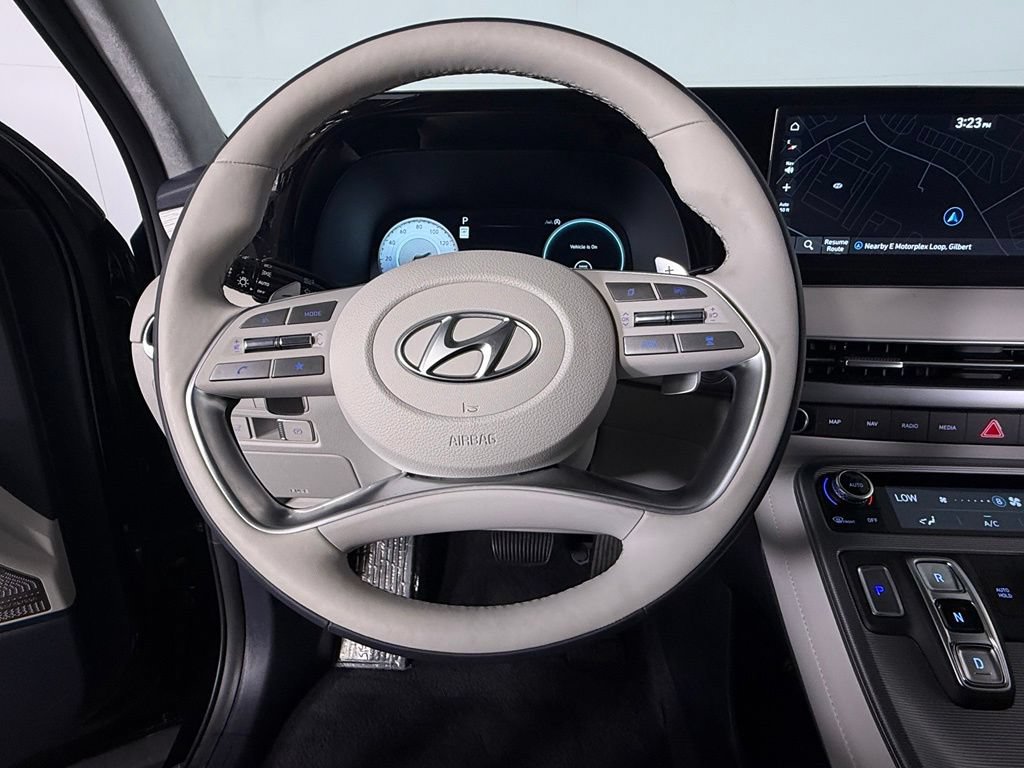 Used 2025 Hyundai Palisade Calligraphy AWD/4WD image 13