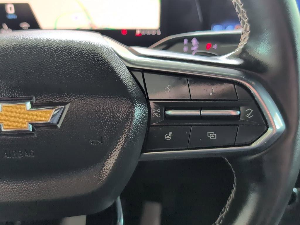 Used 2025 Chevrolet Traverse LT image 31