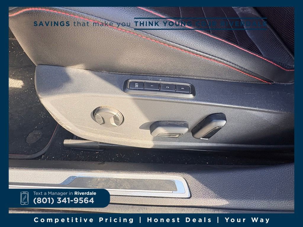 Used 2022 Volkswagen Jetta GLI Autobahn image 14