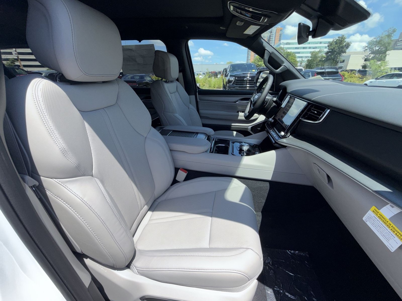 New 2026 Jeep Grand Wagoneer Limited AWD/4WD image 28