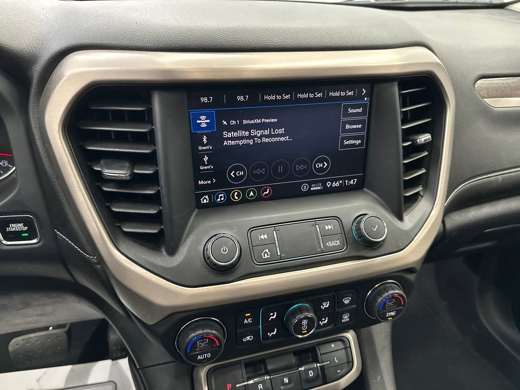 Used 2020 GMC Acadia Denali w/ Technology Package FWD image 32
