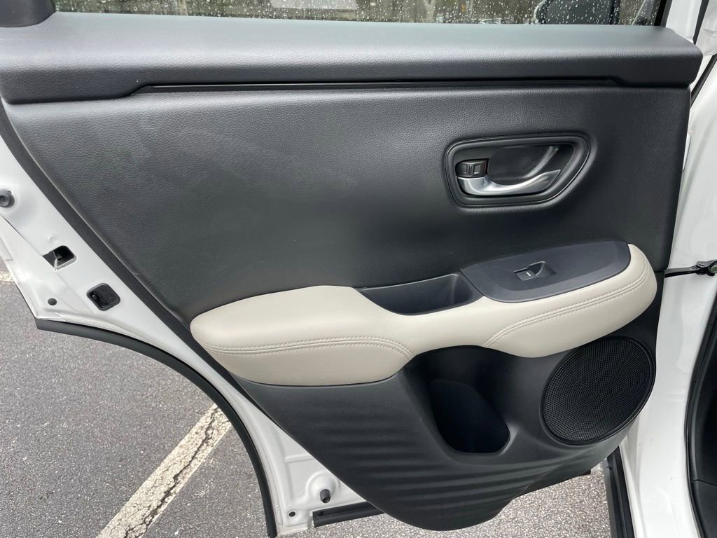 Certified 2025 Honda HR-V LX image 37