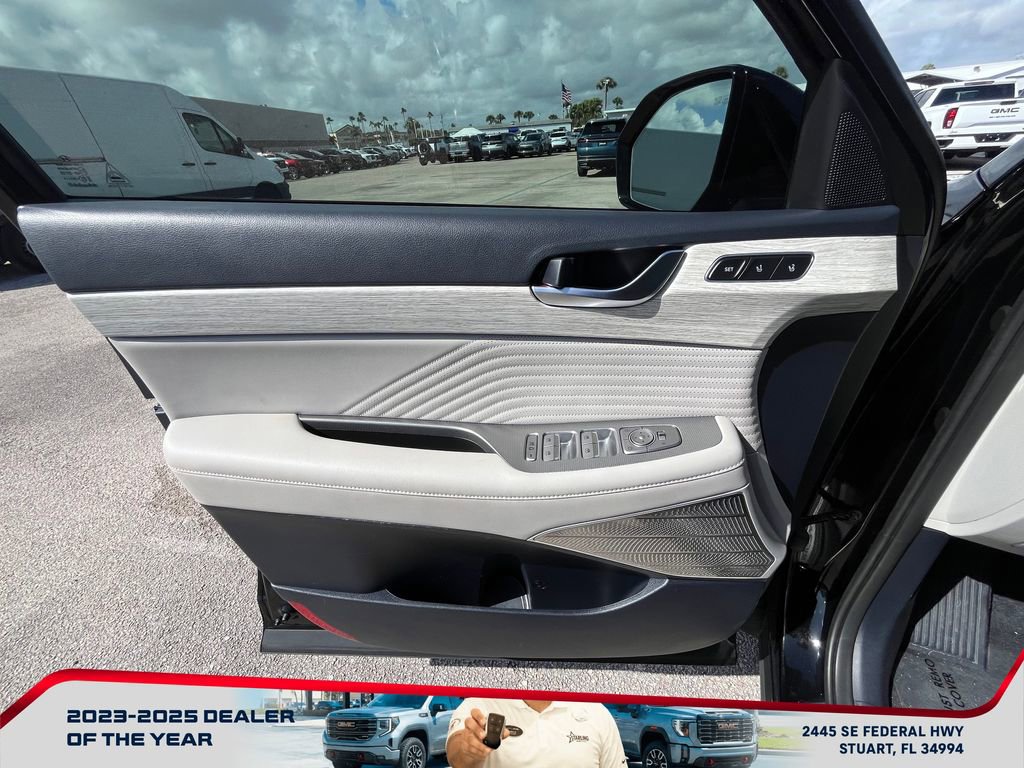 Used 2024 Hyundai Palisade Calligraphy image 25