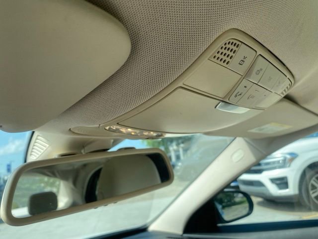 Used 2015 Mercedes-Benz C 300 Sedan image 27
