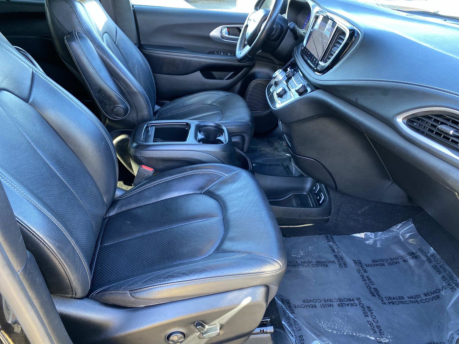 Used 2021 Chrysler Pacifica Touring-L w/ Premium & Safety Sphere Group image 23