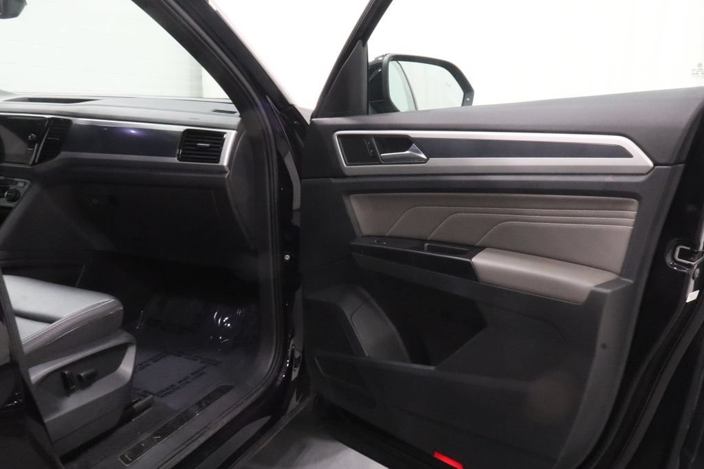 Used 2021 Volkswagen Atlas Cross Sport SEL AWD/4WD image 14