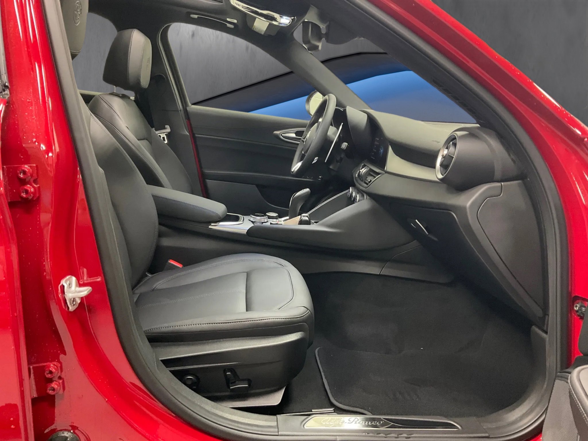 New 2025 Alfa Romeo Giulia AWD w/ Driving Assist Package image 11