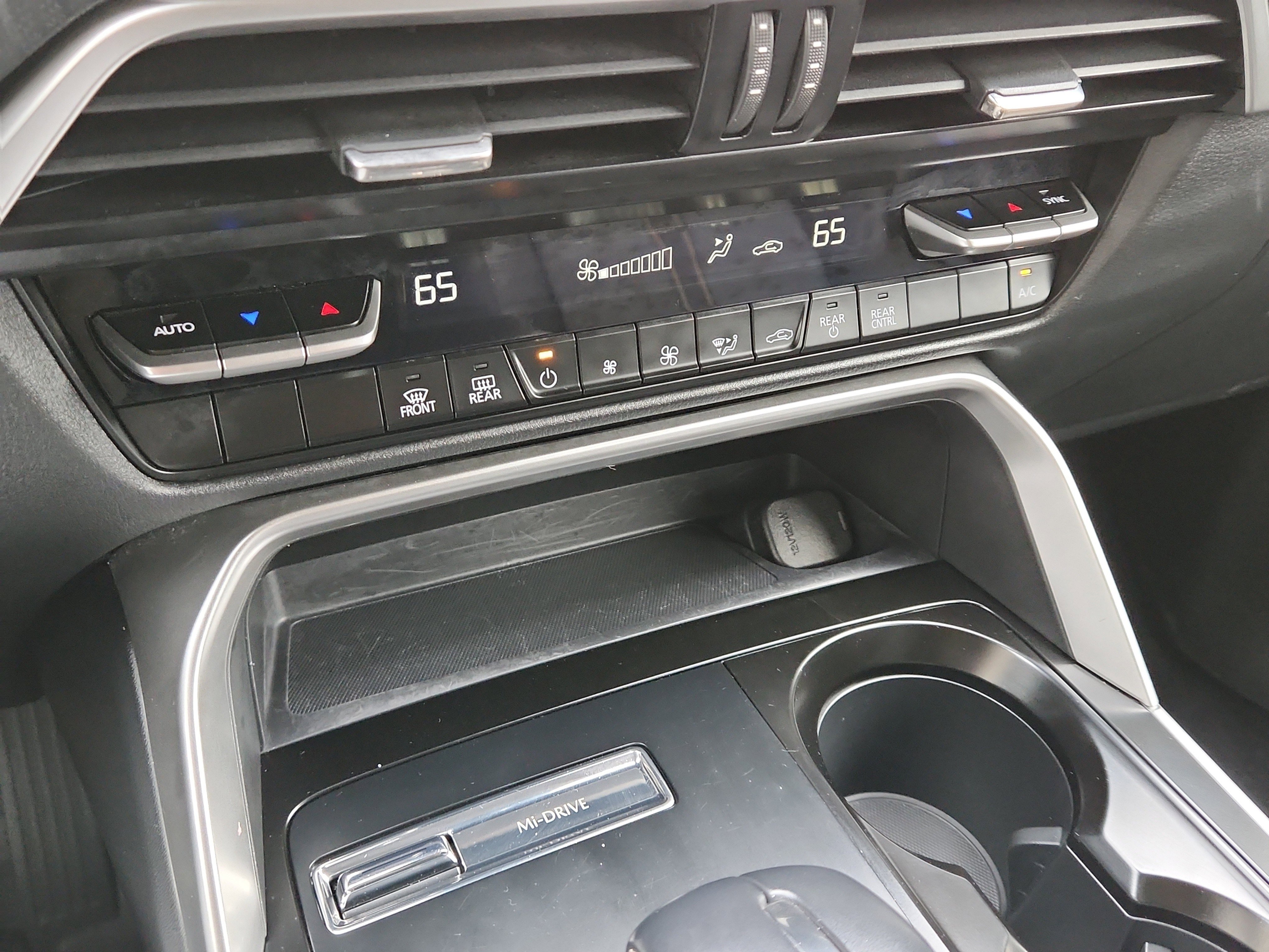 Used 2025 MAZDA CX-90 3.3 Turbo w/ Select Package image 26