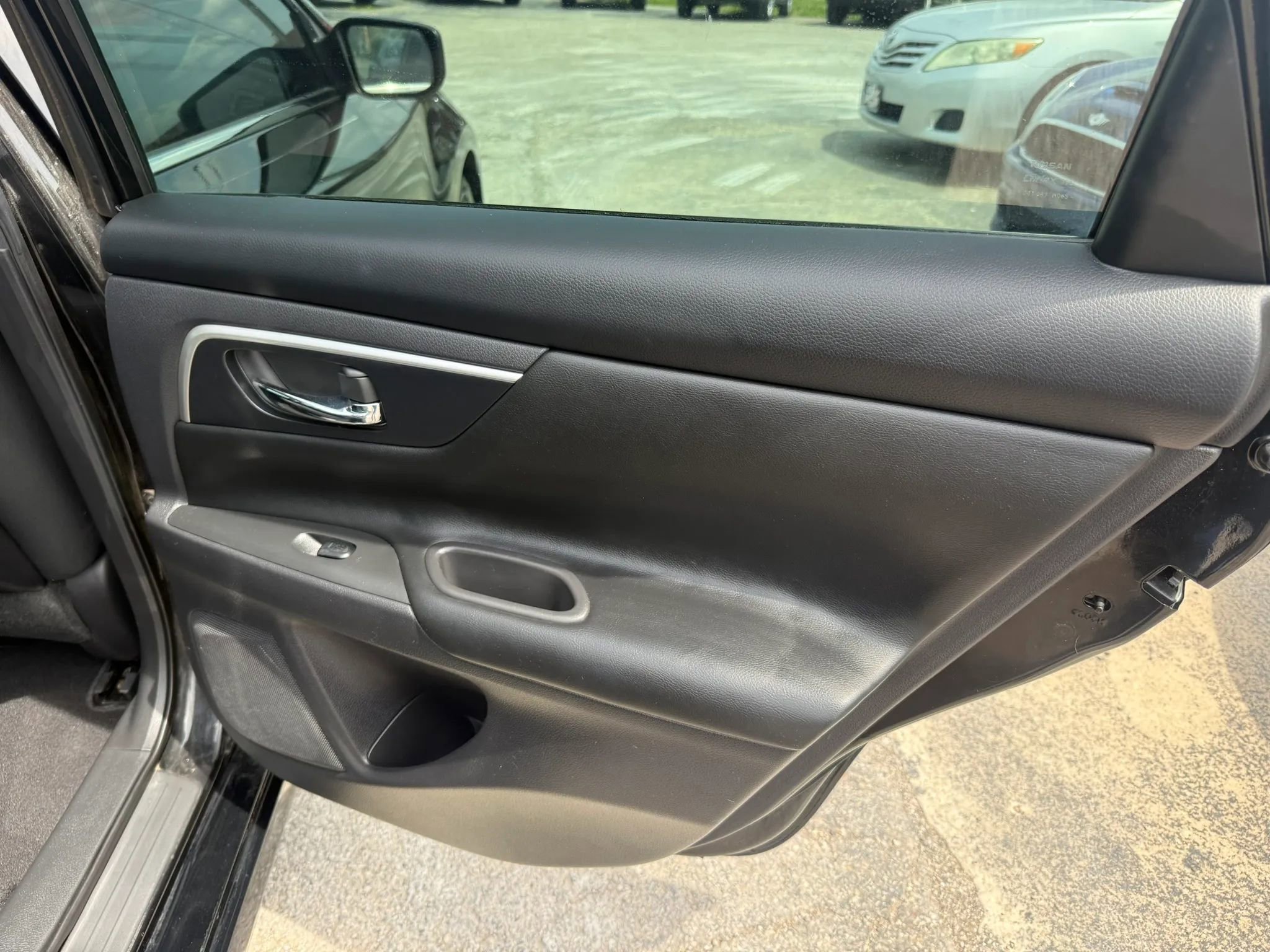 Used 2017 Nissan Altima 2.5 SR w/ Midnight Edition Package FWD image 18