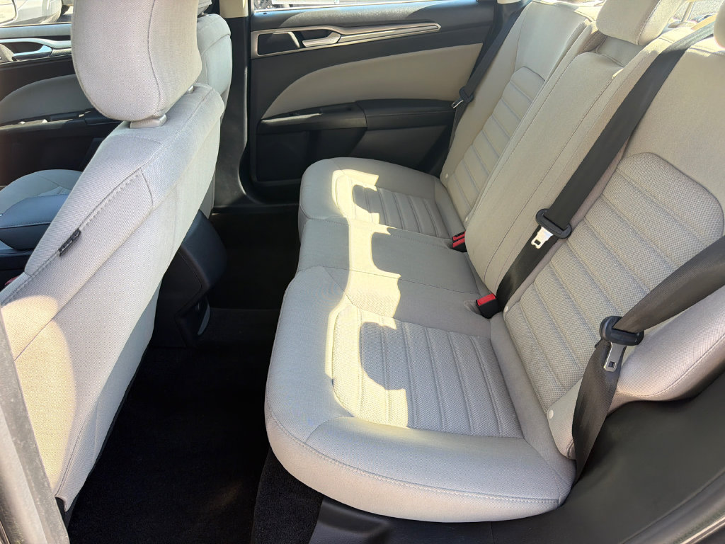 Used 2018 Ford Fusion S FWD image 20