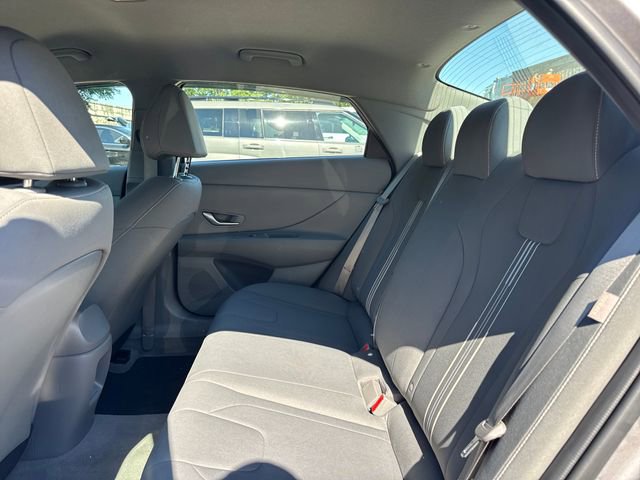 Used 2024 Hyundai Elantra SEL FWD image 11