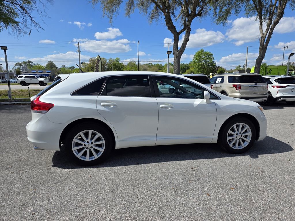 Used 2010 Toyota Venza image 2