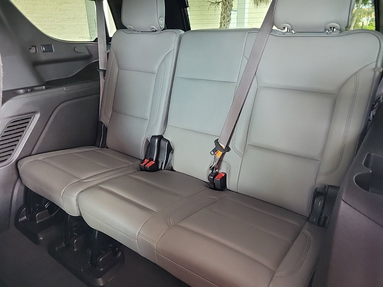 Used 2021 GMC Yukon SLT w/ Rear Media and Nav Package RWD image 17