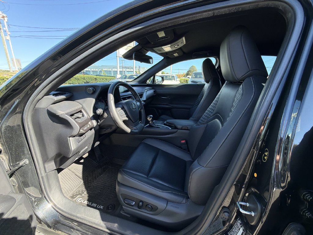 Used 2020 Lexus UX 200 w/ Accessory Package FWD image 10