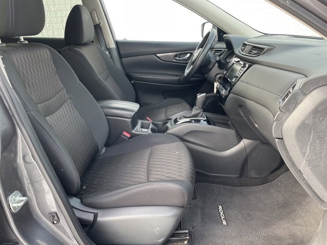 Used 2019 Nissan Rogue SV image 17