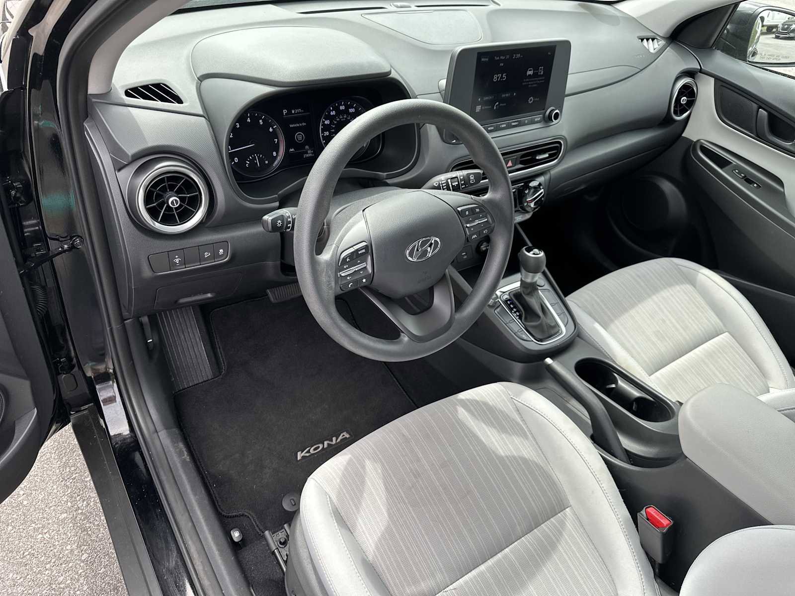 Used 2023 Hyundai Kona SEL image 9