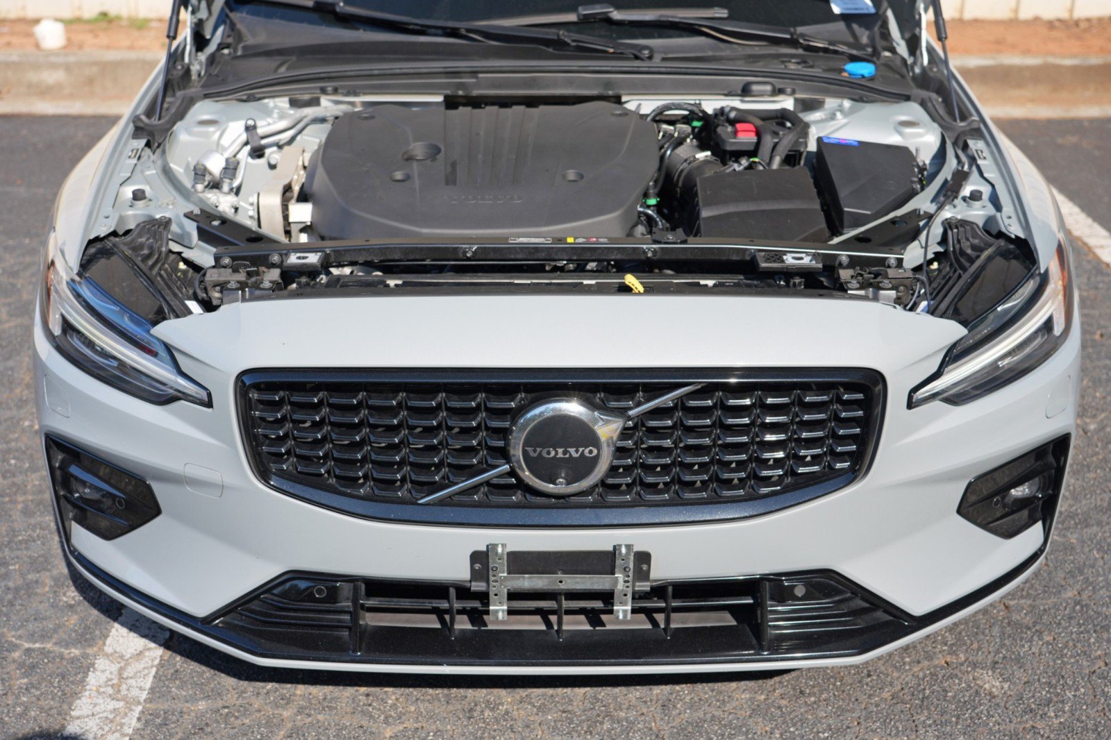 Used 2024 Volvo S60 B5 Plus w/ Climate Package FWD image 8
