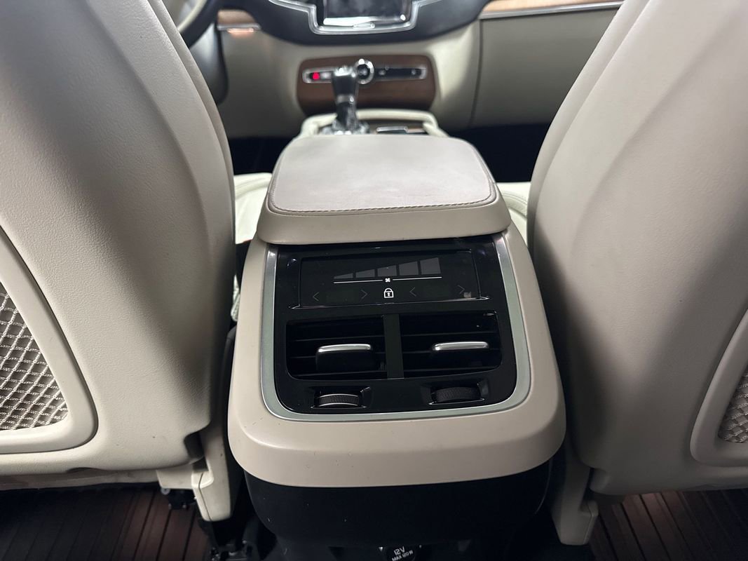 Used 2019 Volvo XC90 T6 Inscription w/ Advanced Package image 18