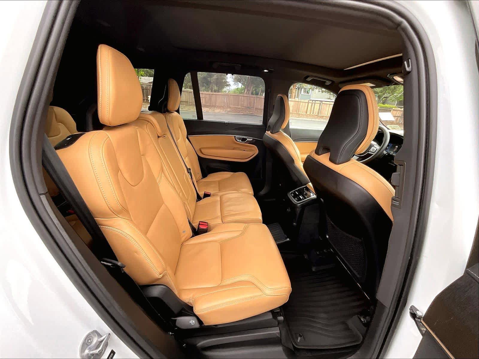 Used 2024 Volvo XC90 T8 Ultimate w/ Protection Package Premier AWD/4WD image 30