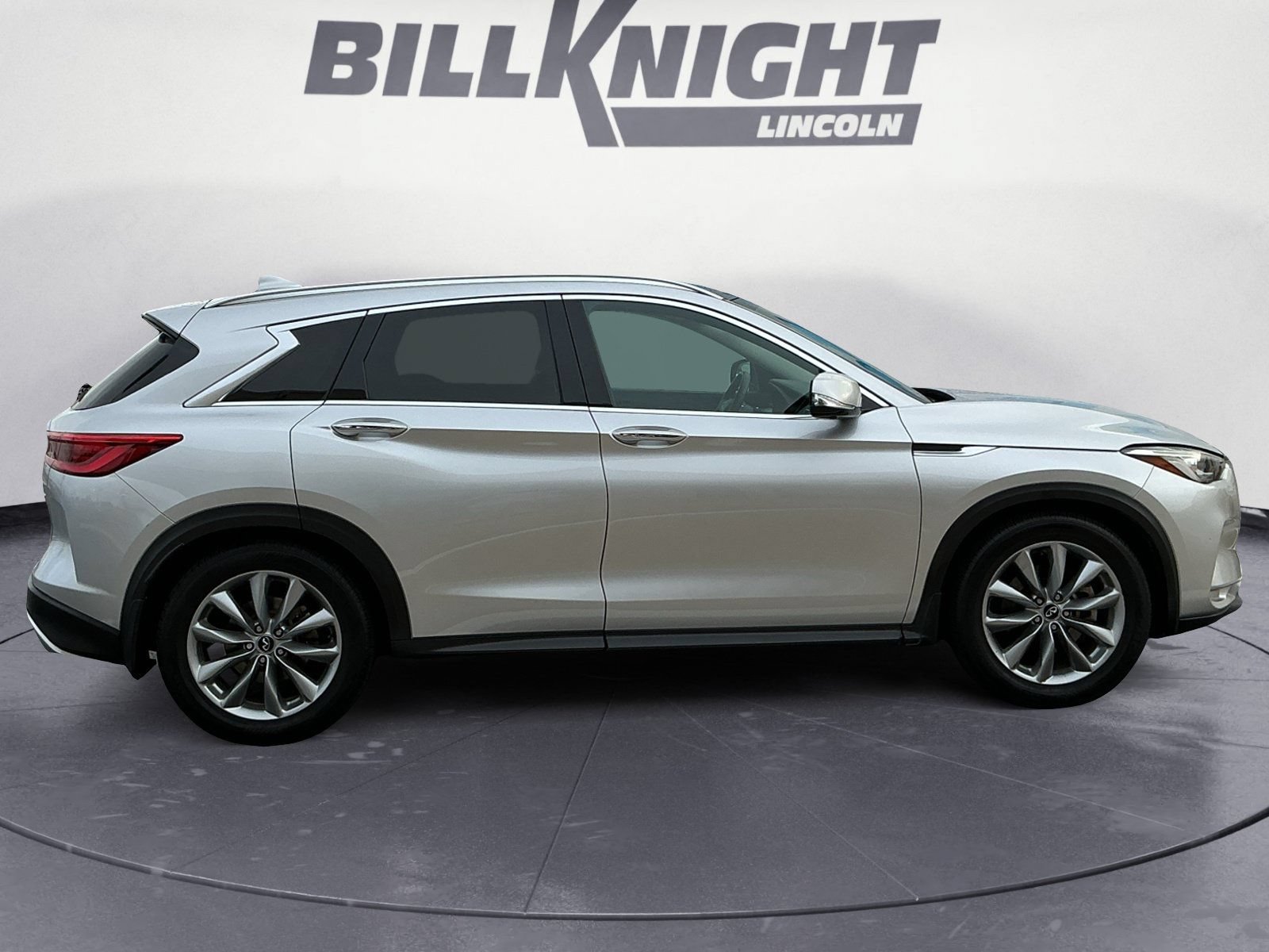 Used 2019 INFINITI QX50 Essential w/ Proactive Package AWD/4WD image 6