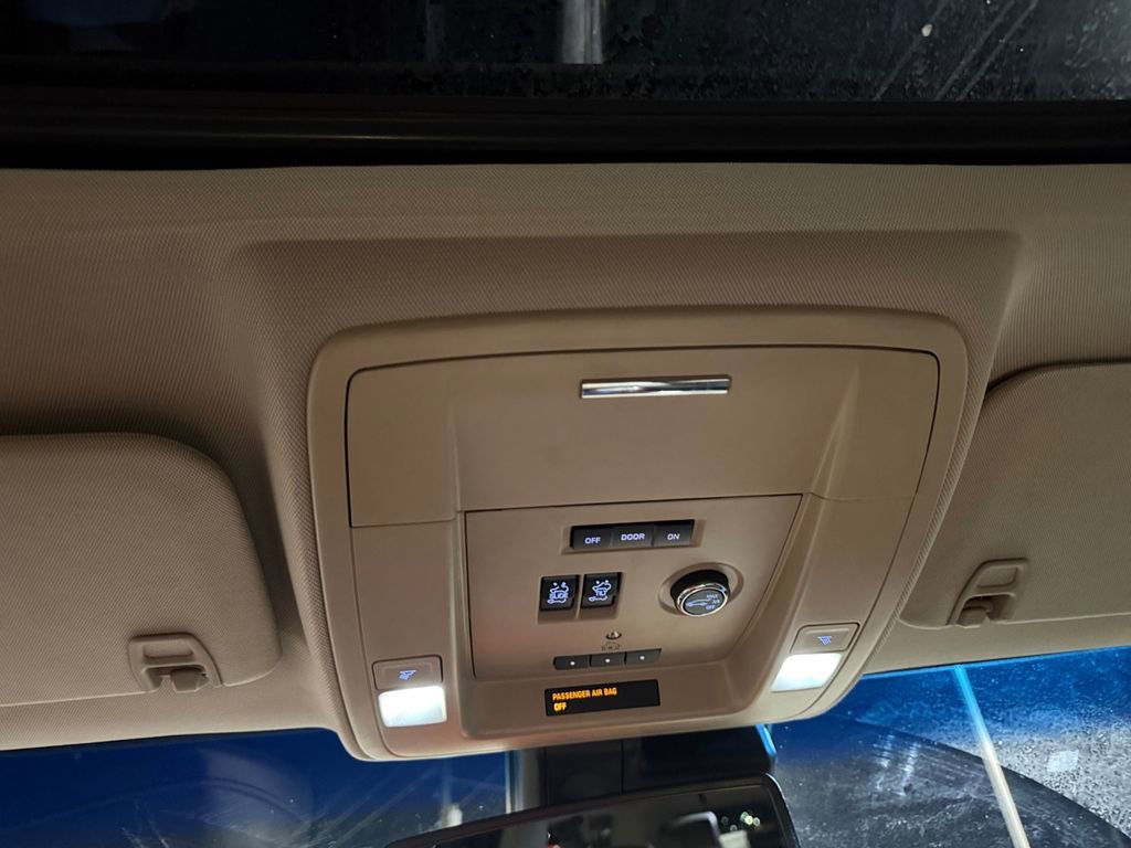 Used 2017 Chevrolet Suburban LT image 33