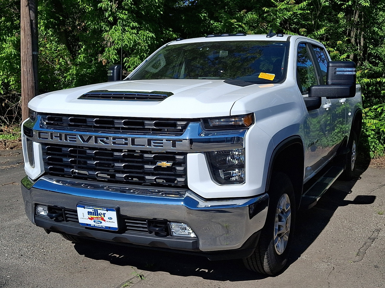 Used 2023 Chevrolet Silverado 2500 LT w/ Convenience Package AWD/4WD image 3