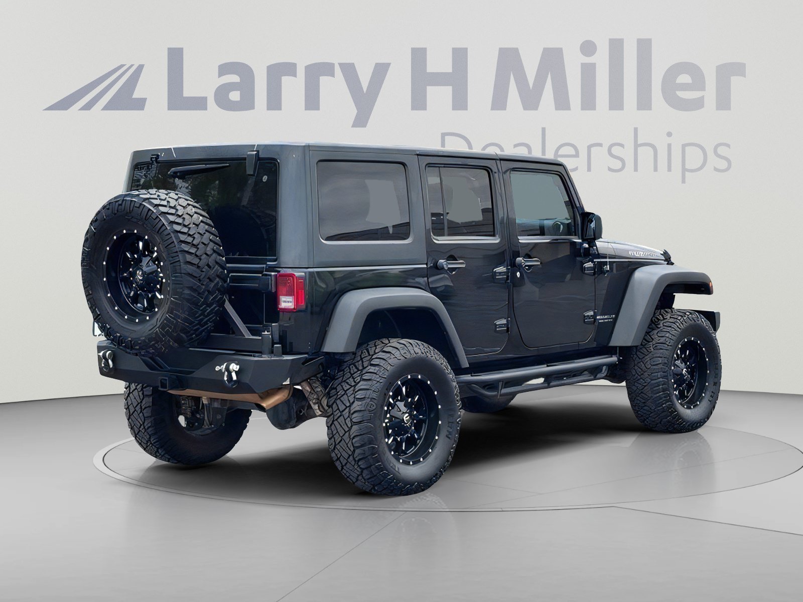 Used 2016 Jeep Wrangler Unlimited Rubicon w/ Connectivity Group AWD/4WD image 6