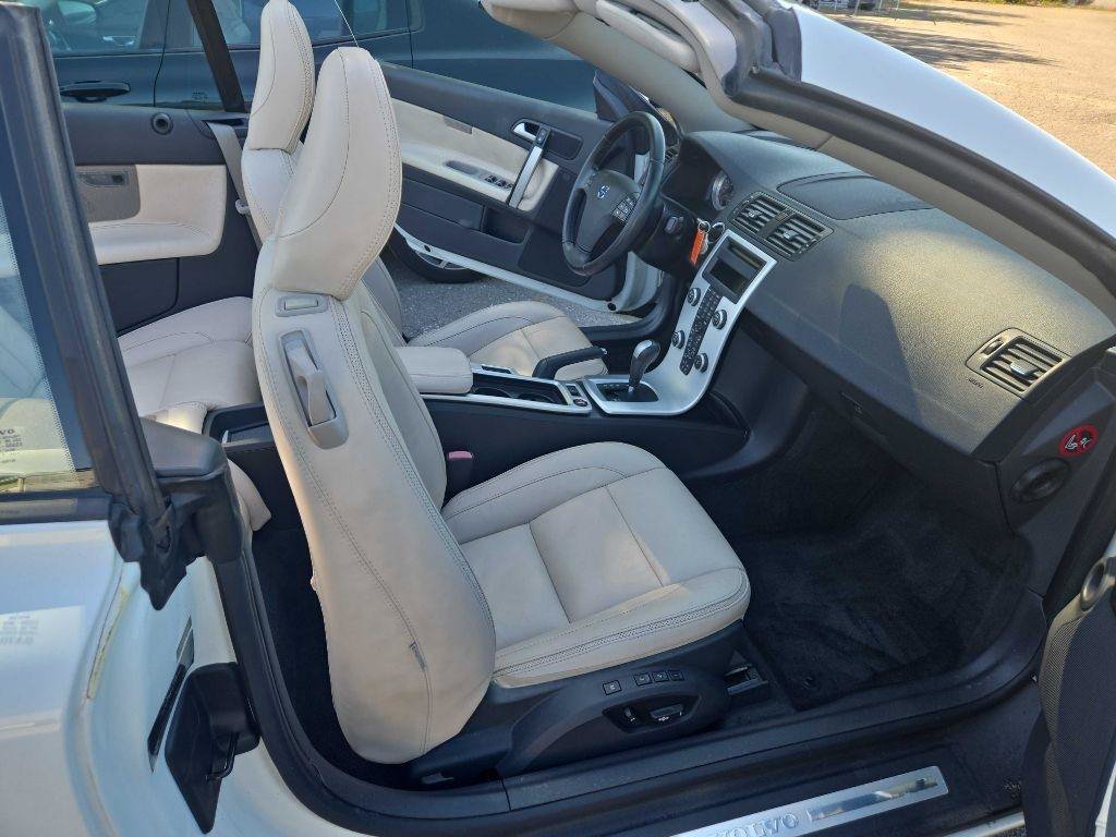 Used 2012 Volvo C70 T5 w/ Climate Pkg FWD image 12