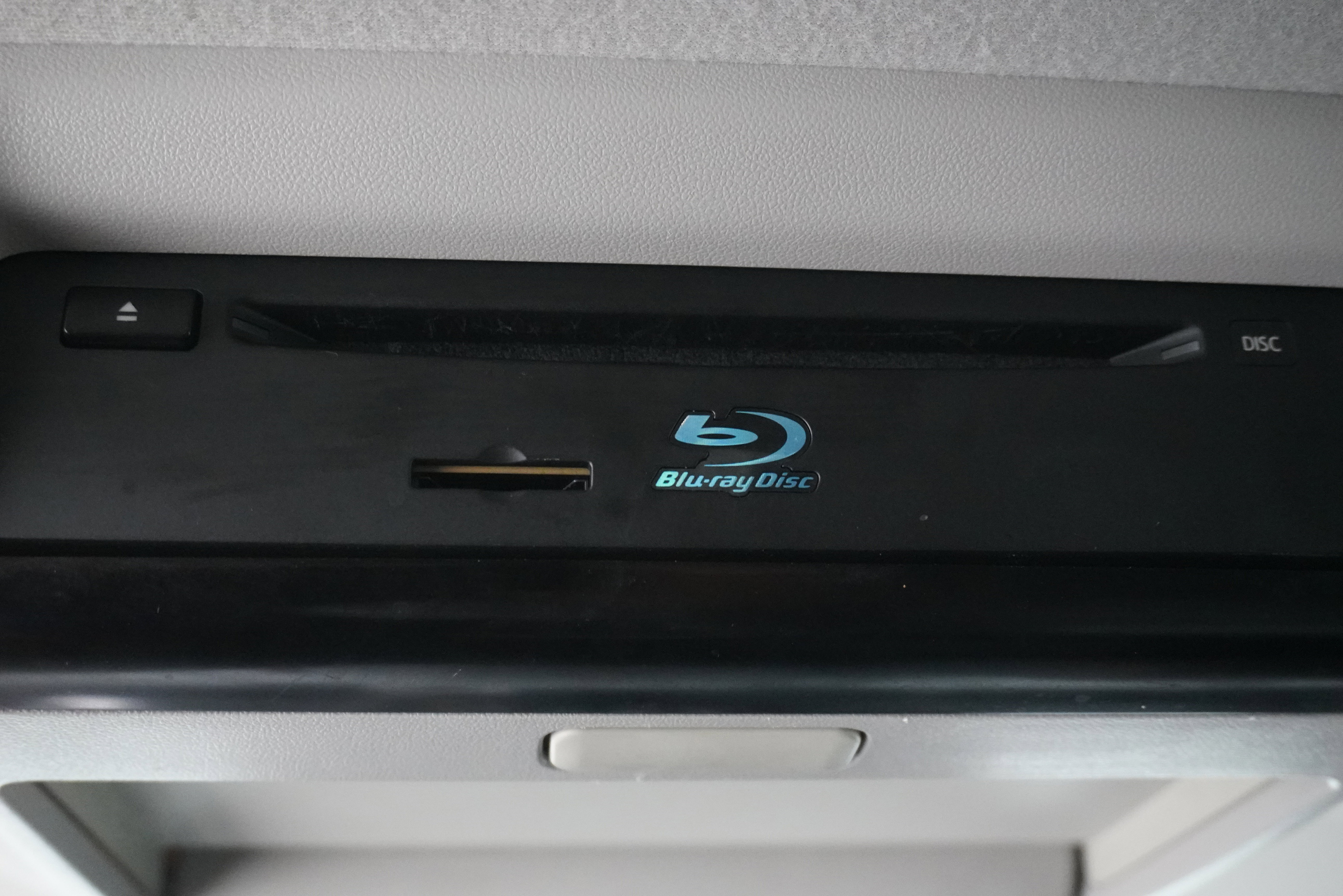 Used 2015 Toyota Sequoia Platinum image 16