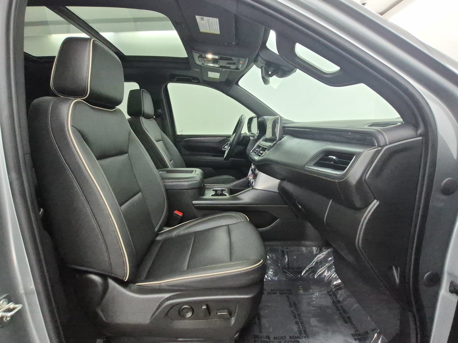 Used 2023 GMC Yukon SLT w/ SLT Premium Package AWD/4WD image 25