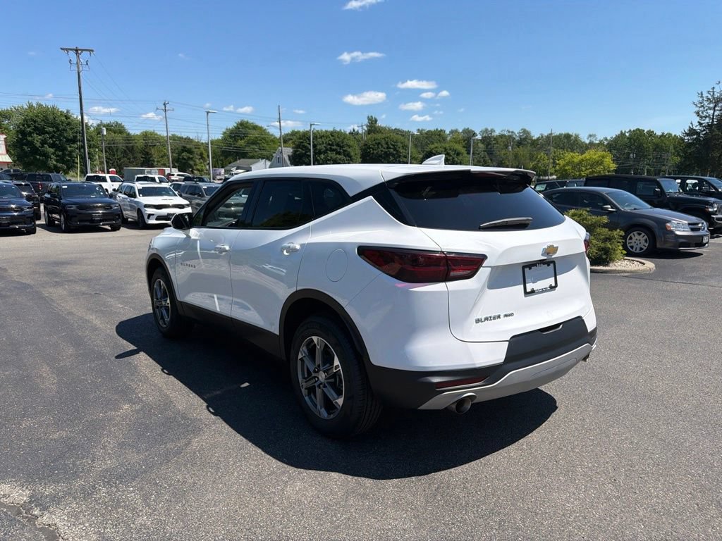 Used 2024 Chevrolet Blazer LT AWD/4WD image 6