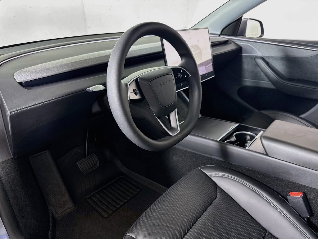 Used 2026 Tesla Model Y Long Range AWD/4WD image 9