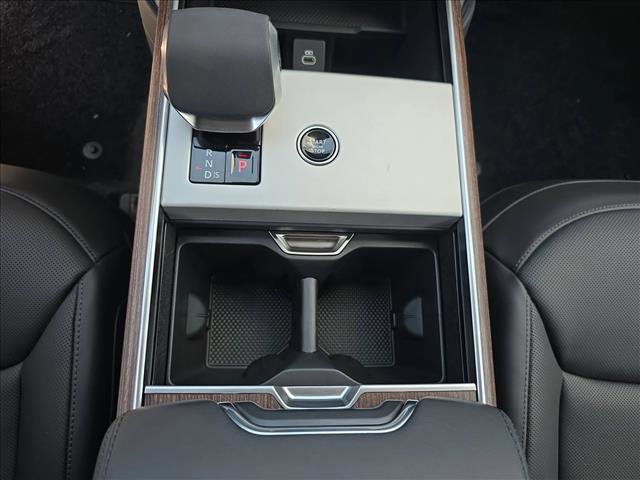 New 2025 Land Rover Range Rover Long Wheelbase SE image 23