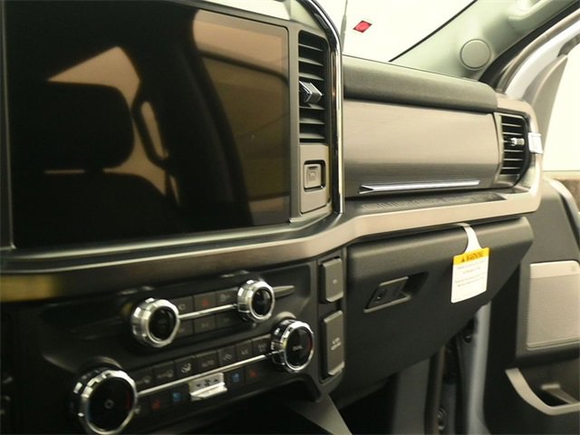 New 2026 Ford F250 Lariat w/ FX4 Off-Road Package image 13