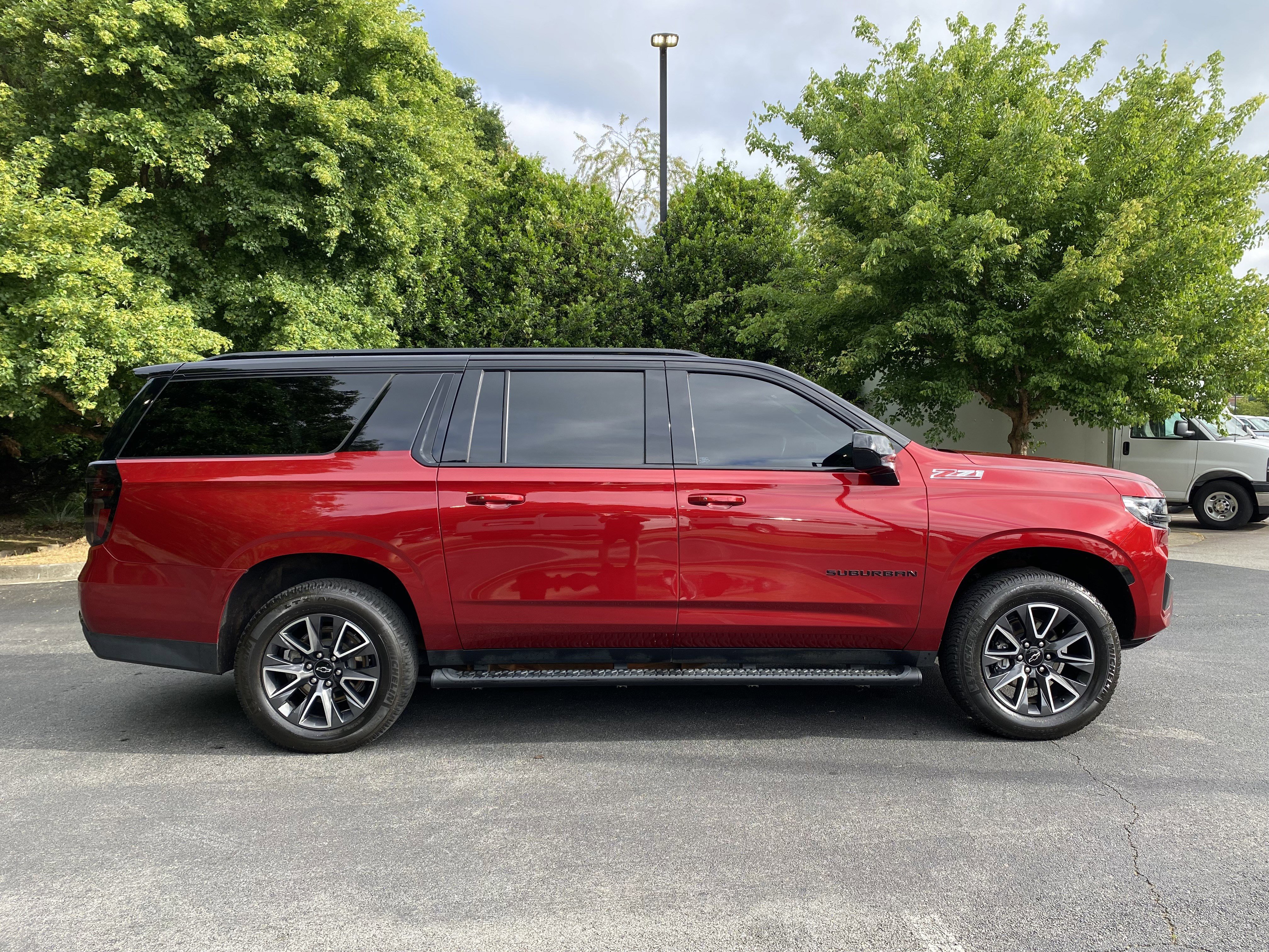 Used 2022 Chevrolet Suburban Z71 AWD/4WD image 10