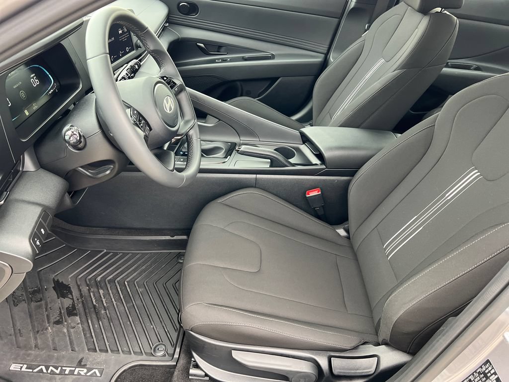 Certified 2026 Hyundai Elantra Sport FWD image 17
