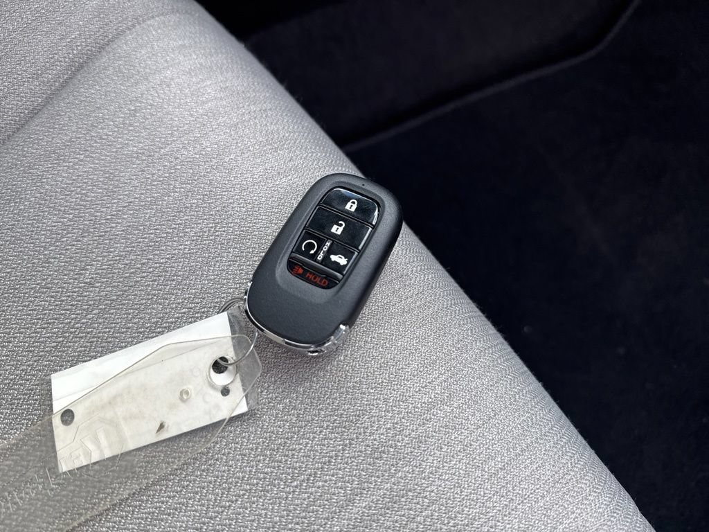 Used 2025 Honda Accord SE image 37