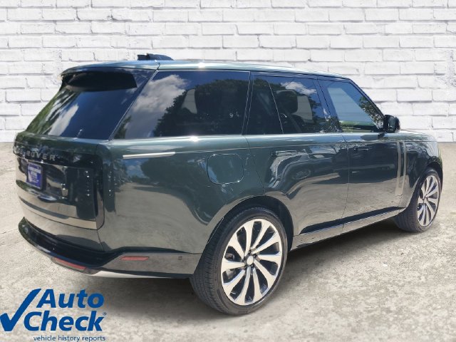 Used 2025 Land Rover Range Rover SE AWD/4WD image 4