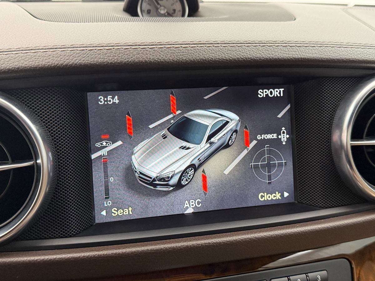 Used 2013 Mercedes-Benz SL 550 image 31