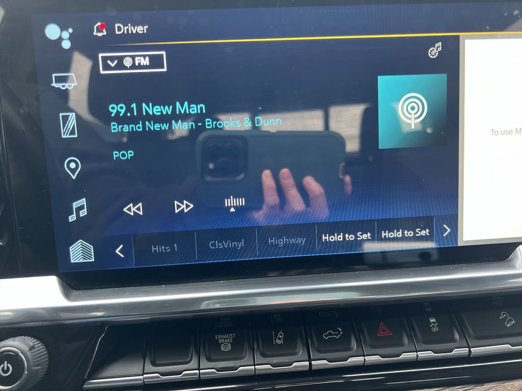 Used 2024 Chevrolet Silverado 3500 LT w/ Convenience Package image 13