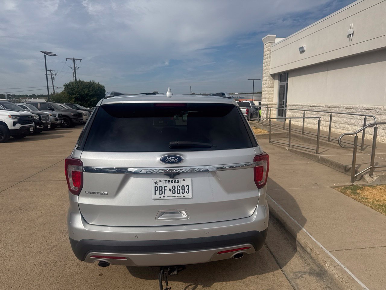 Used 2017 Ford Explorer Limited FWD image 5