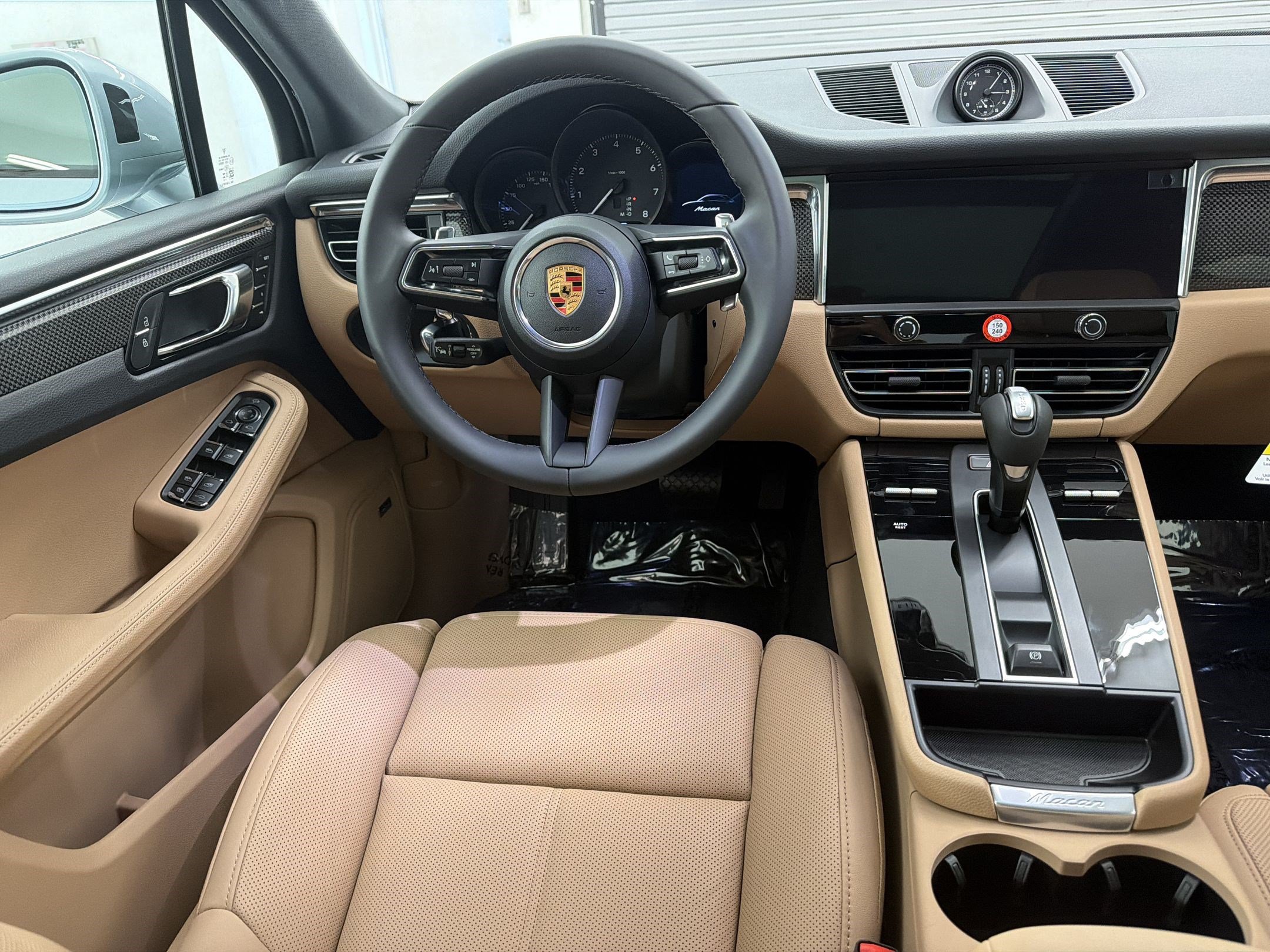 New 2026 Porsche Macan AWD/4WD image 27
