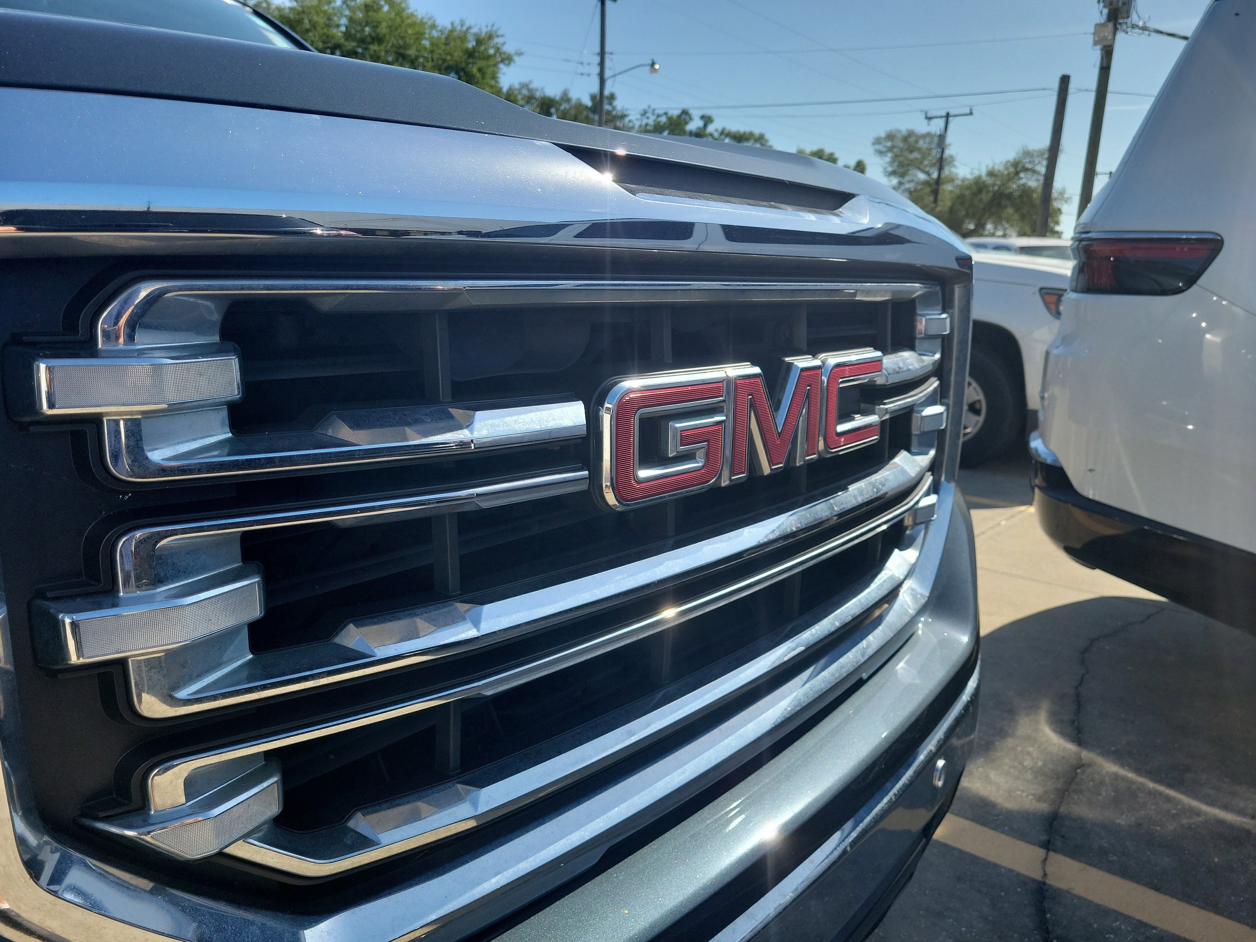 Used 2018 GMC Sierra 1500 SLT AWD/4WD image 11