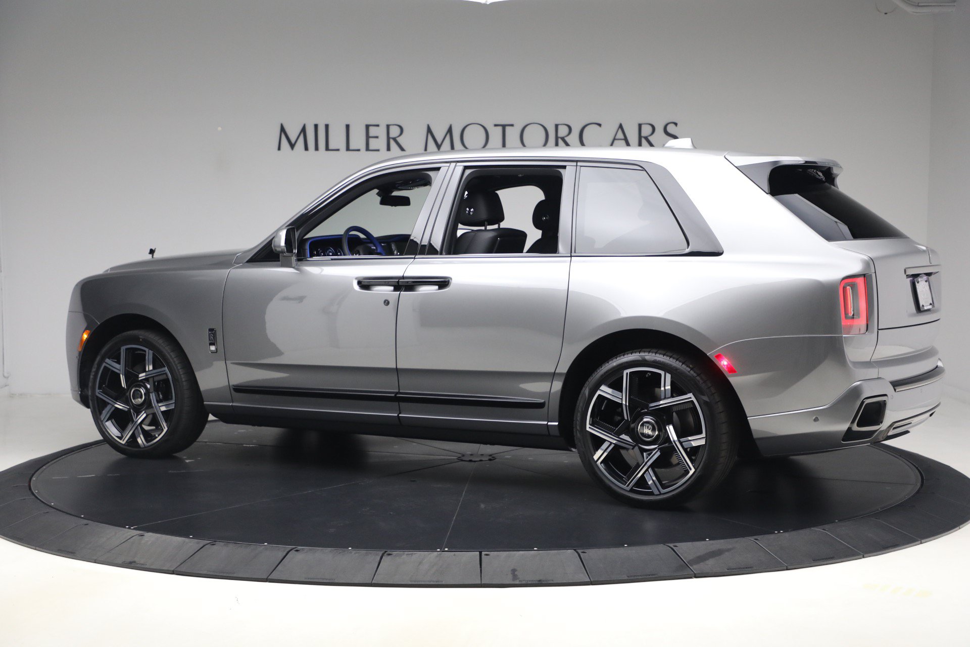 New 2027 Rolls-Royce Cullinan Black Badge AWD/4WD image 6
