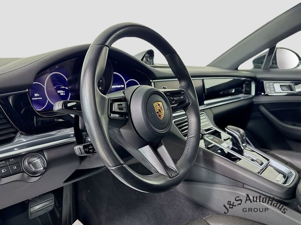 Used 2022 Porsche Panamera Platinum Edition image 9