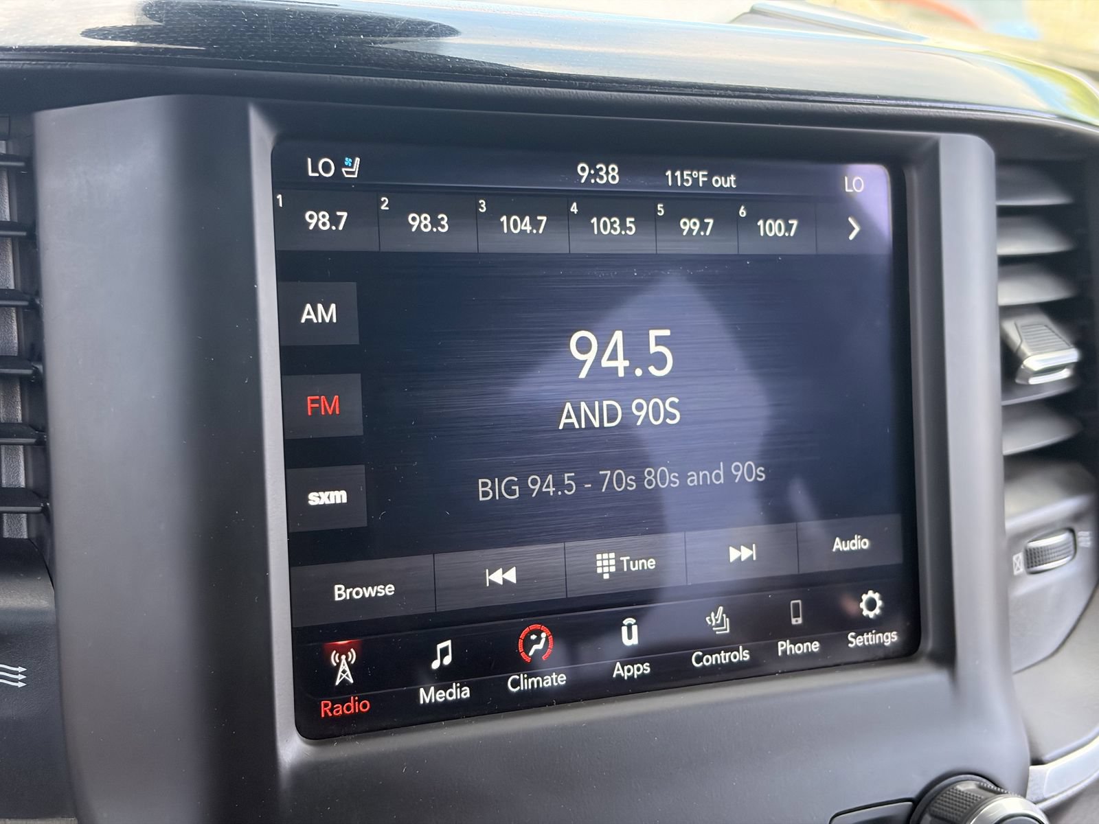 Used 2020 RAM 1500 Laramie w/ Sport Appearance Package AWD/4WD image 21