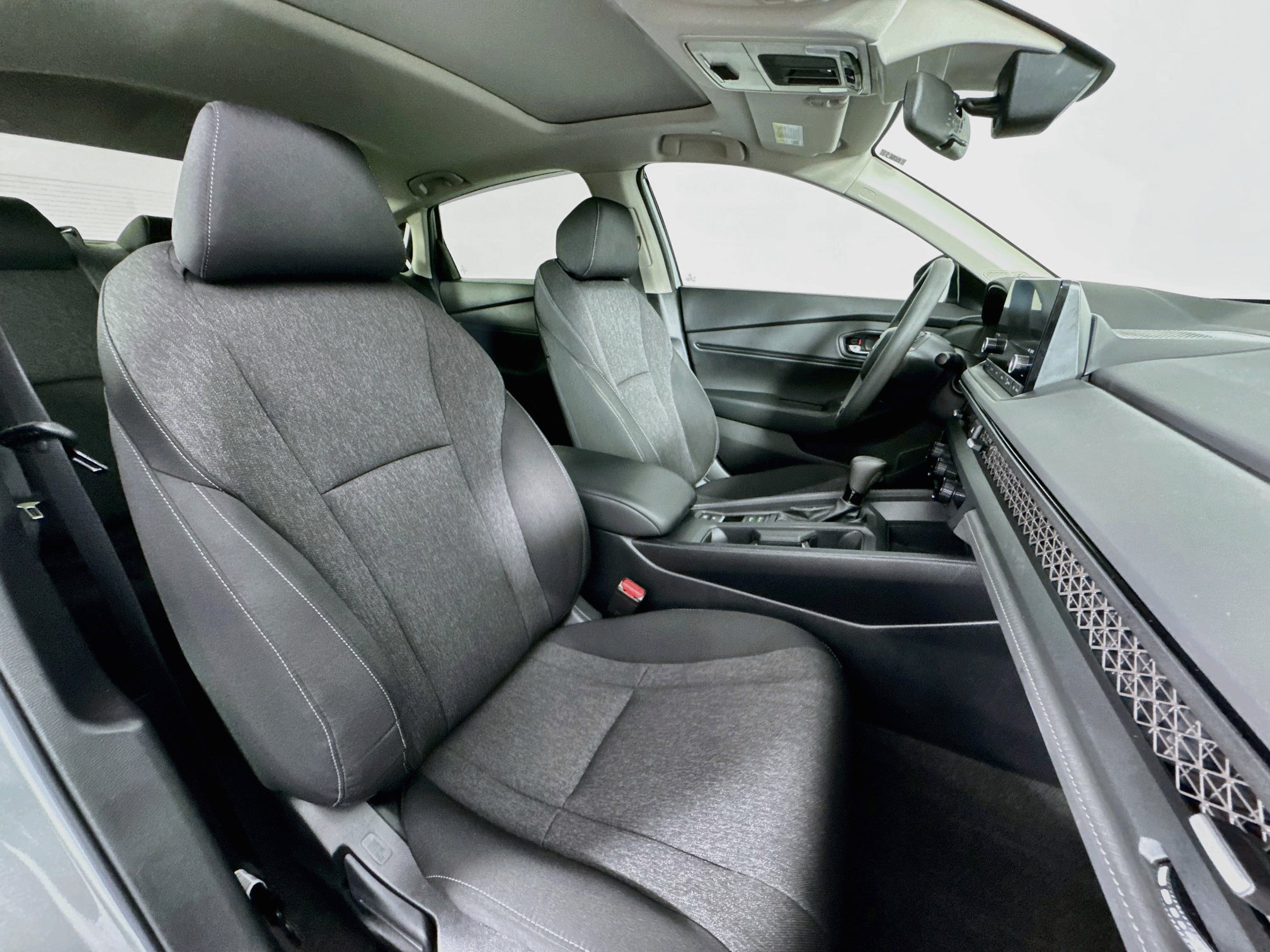 Certified 2024 Honda Accord EX image 27