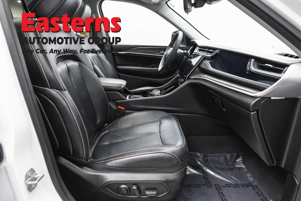Used 2023 Jeep Grand Cherokee 4WD 4xe image 29